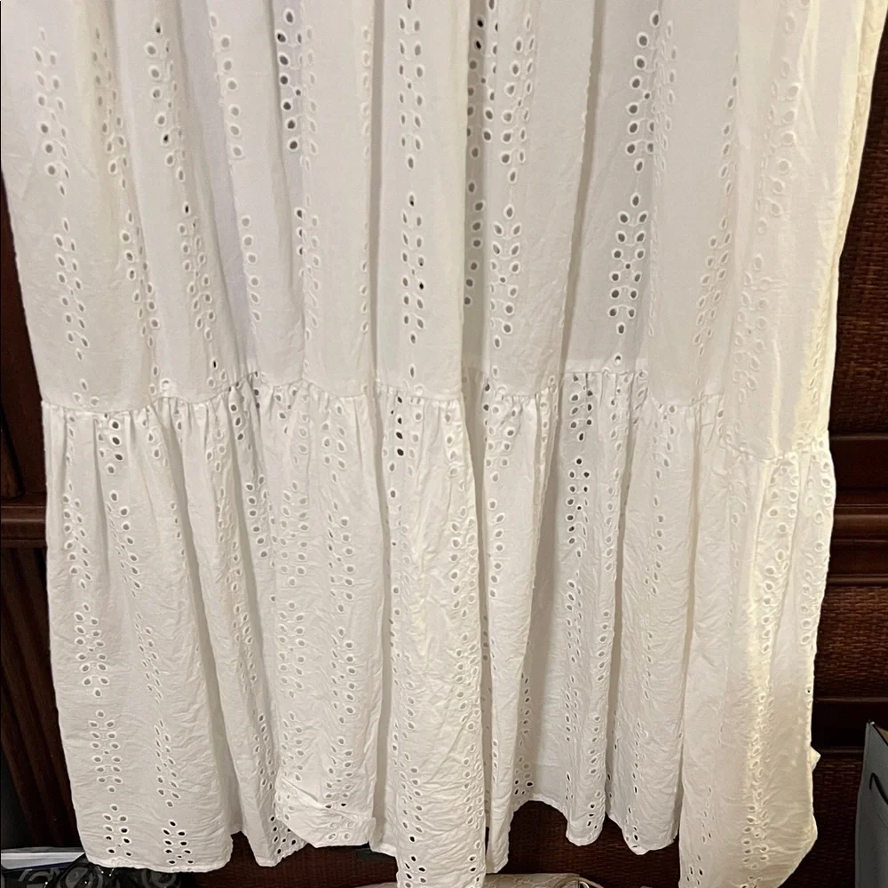 Caslon Elegant White Eyelet Dress - Picture 8 of 10